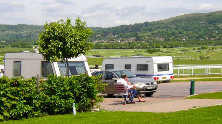 CheltenhamRaceCourseCaravanClubSite-002_16x9.jpg